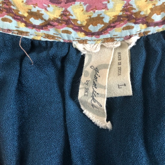 Gimmicks by BKE The Buckle Lace Up Top Women Size Large Navy Blue Long Sleeve - Picture 3 of 6